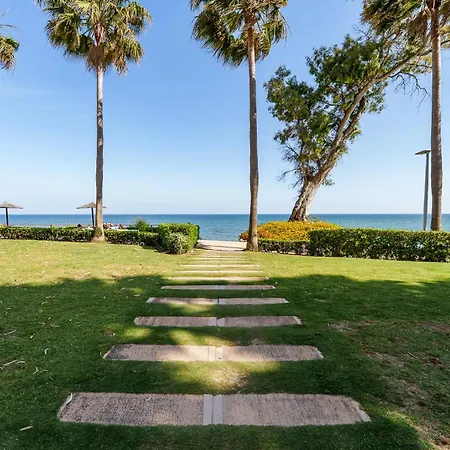 Seafront Bahia De La Plata Apartment Estepona